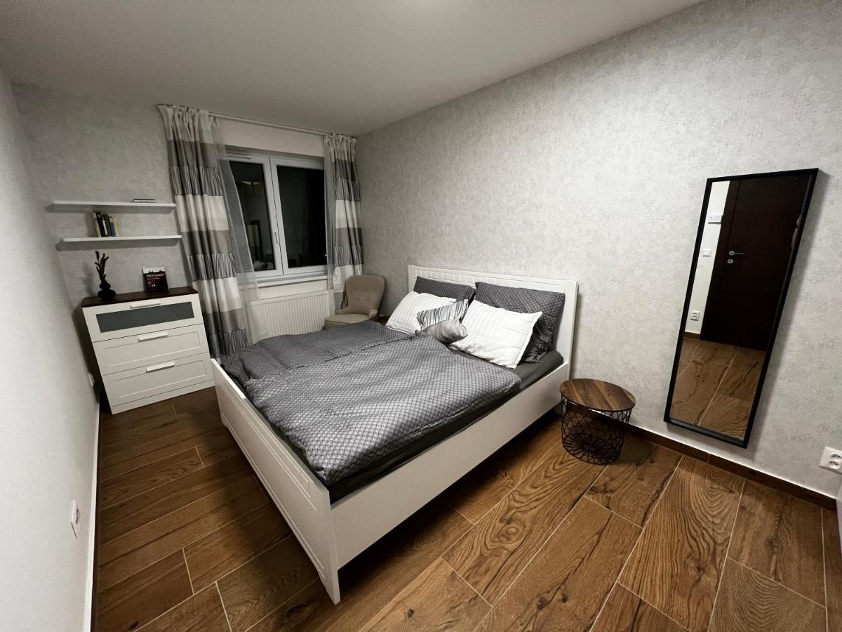 Apartman U Satoshiho ออลอโมตซ์ ภายนอก รูปภาพ